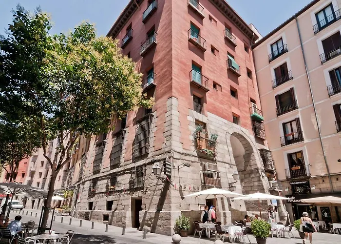 Atico En El Centro De Madrid - Calle Jardines